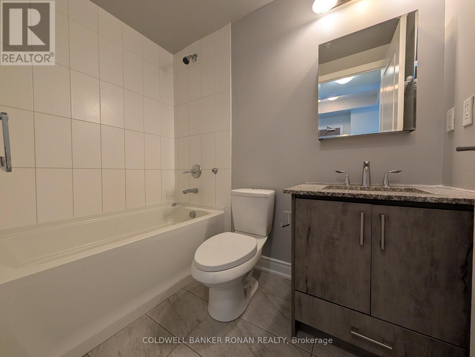 301b - 9090 Yonge Street, Richmond Hill, Ontario  L4C 0Z1 - Photo 17 - N12836398