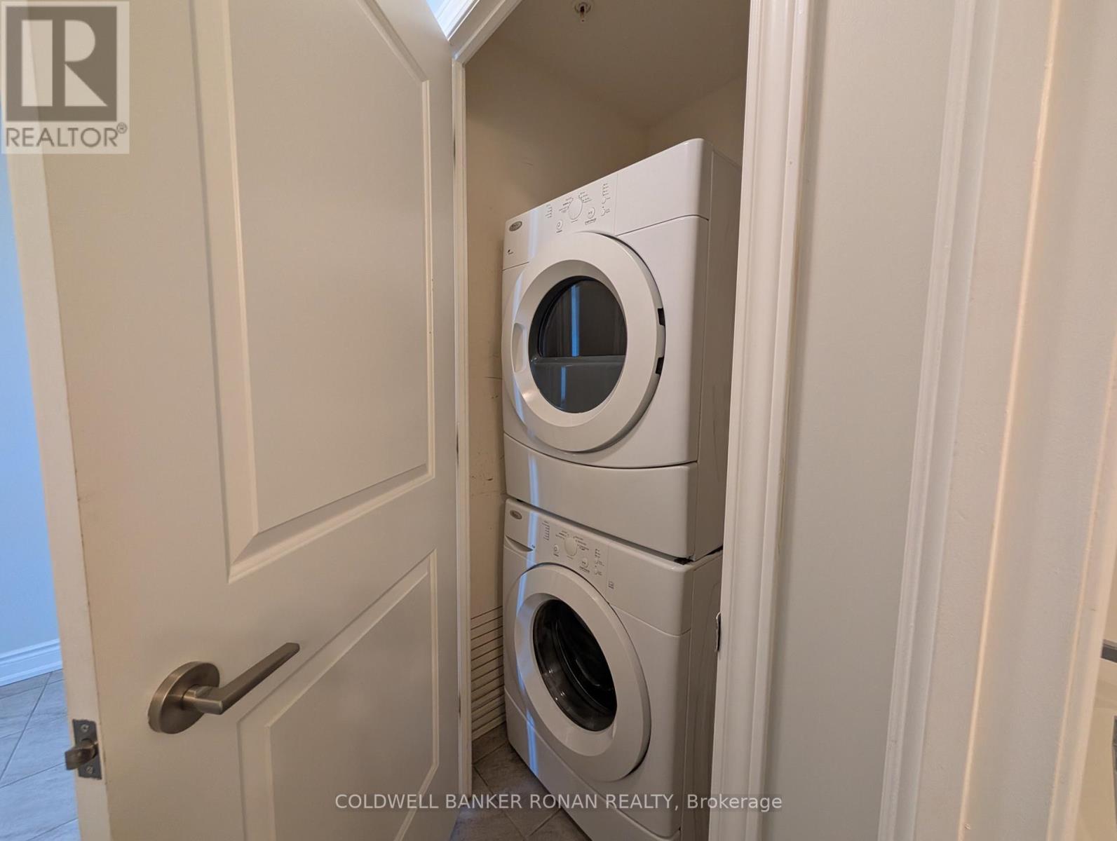 301b - 9090 Yonge Street, Richmond Hill, Ontario  L4C 0Z1 - Photo 18 - N12836398