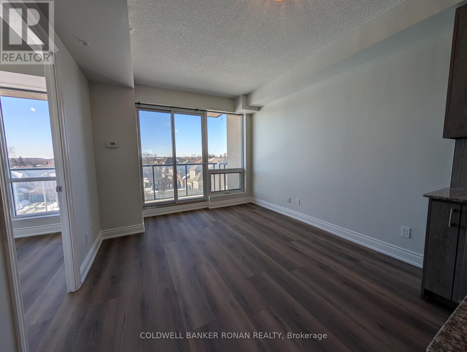 301b - 9090 Yonge Street, Richmond Hill, Ontario  L4C 0Z1 - Photo 8 - N12836398