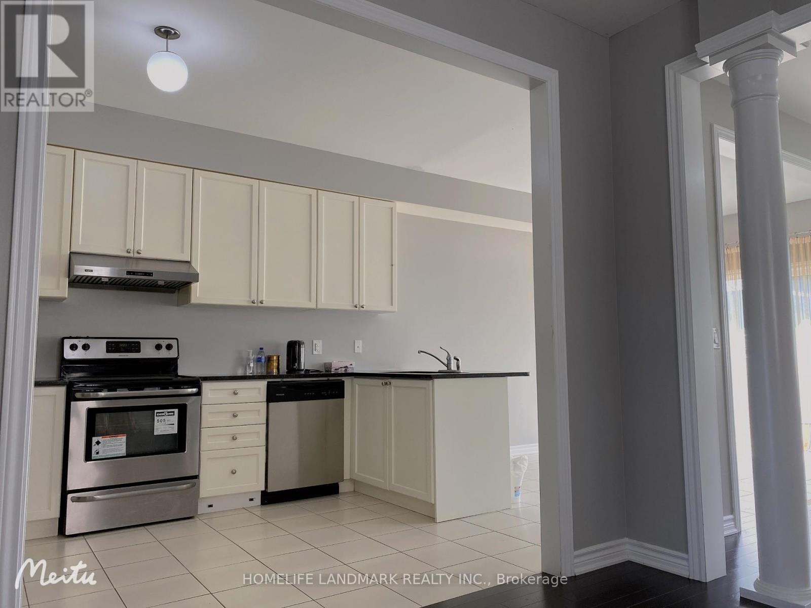 489 Caboto Trail N, Markham, Ontario  L3R 2R8 - Photo 4 - N12836430