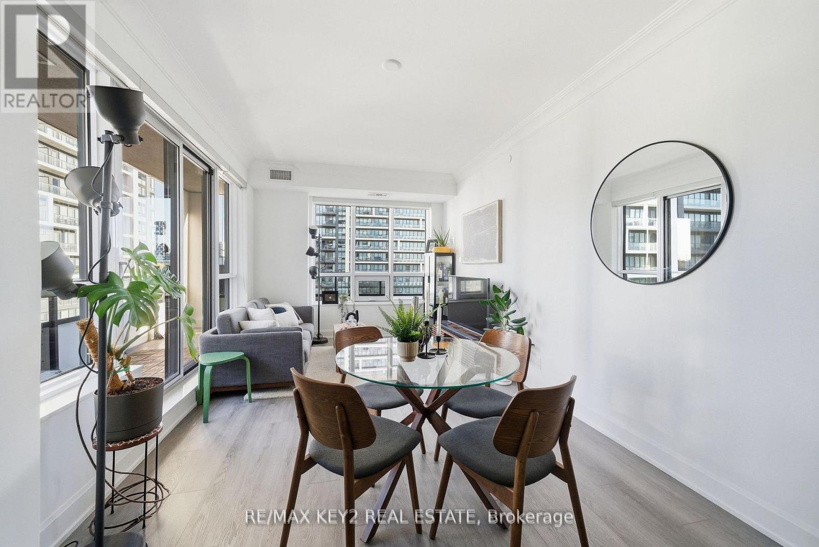 601 - 38 Water Walk Drive, Markham, Ontario  L3R 6M8 - Photo 11 - N12836440