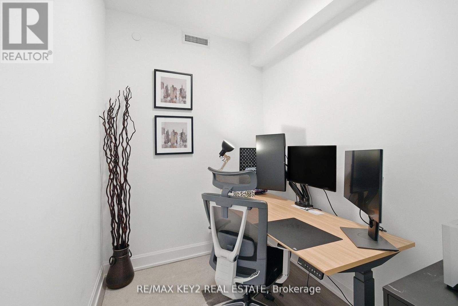 601 - 38 Water Walk Drive, Markham, Ontario  L3R 6M8 - Photo 24 - N12836440