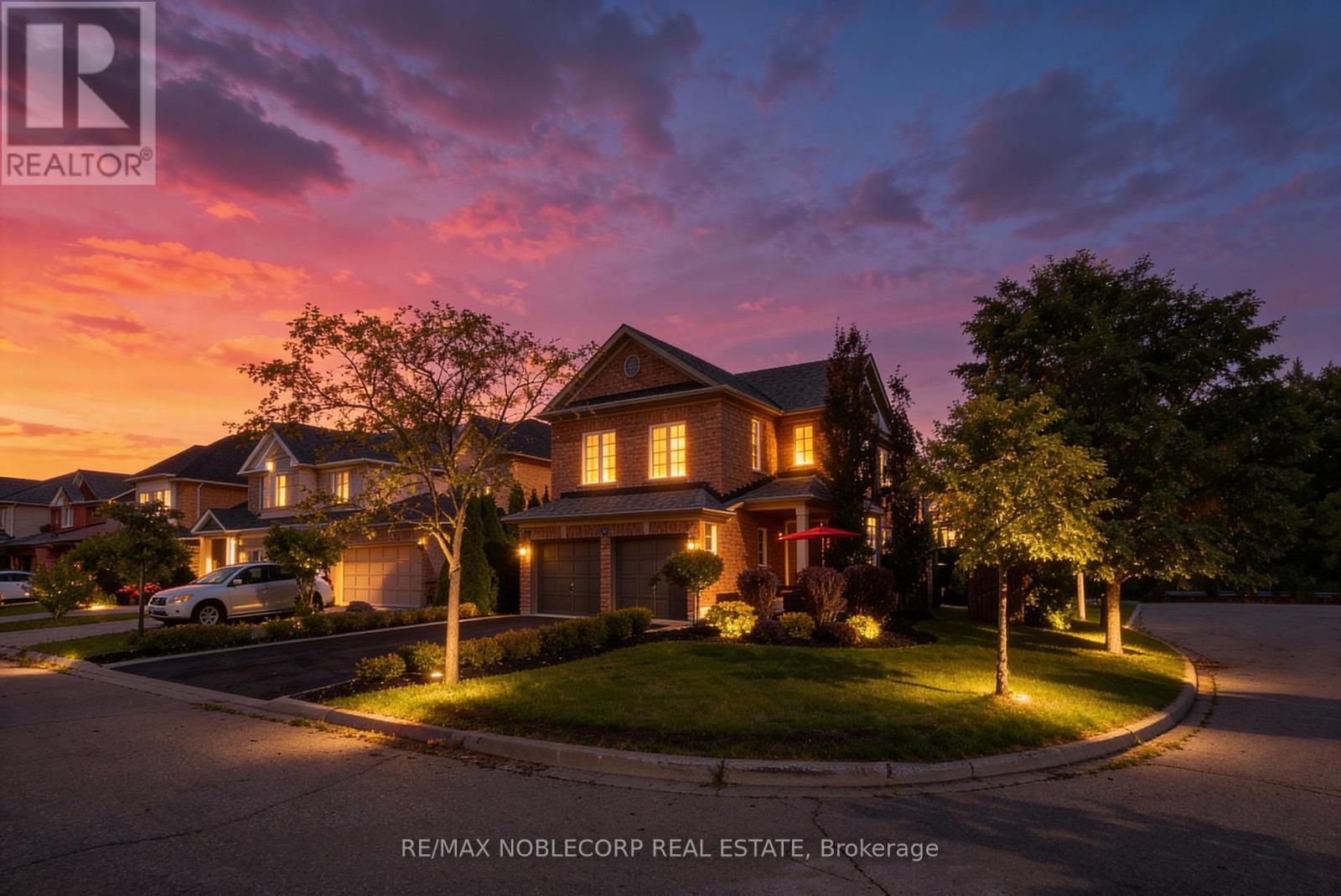 25 AZTEC COURT, Richmond Hill, Ontario