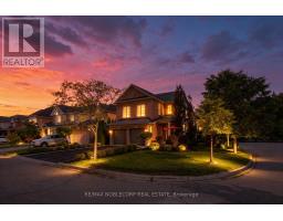 25 AZTEC COURT, Richmond Hill, Ontario