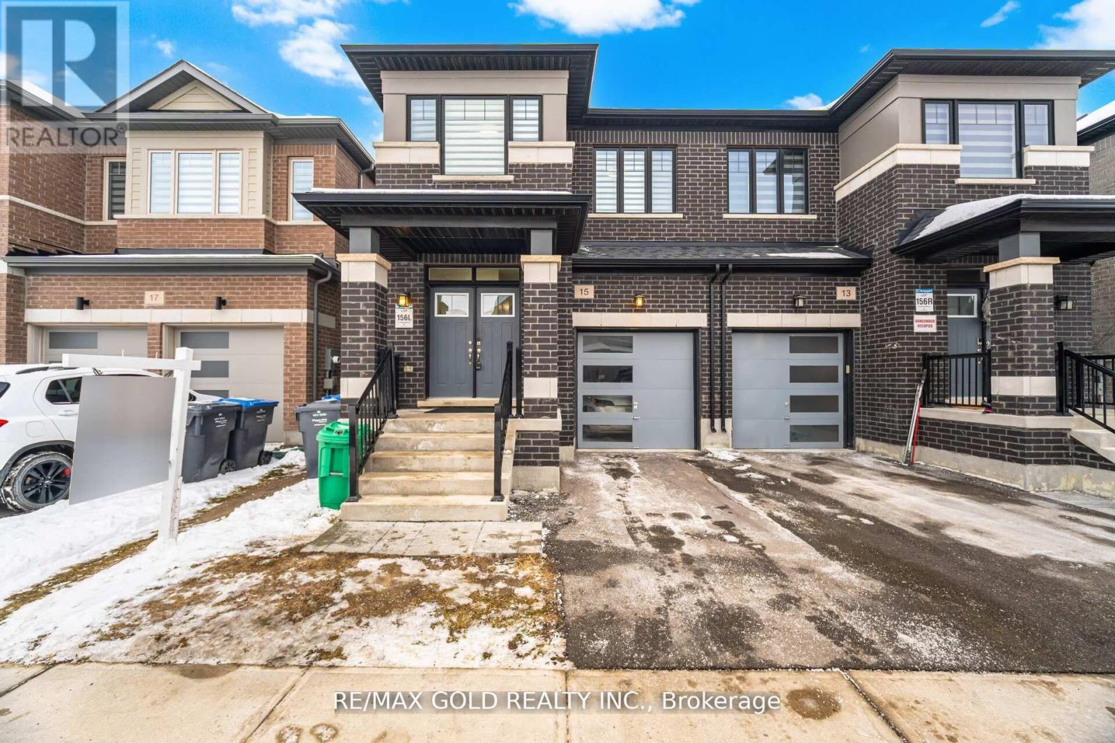 15 Spinland Street, Caledon, Ontario  L7C 4K4 - Photo 2 - W12814168