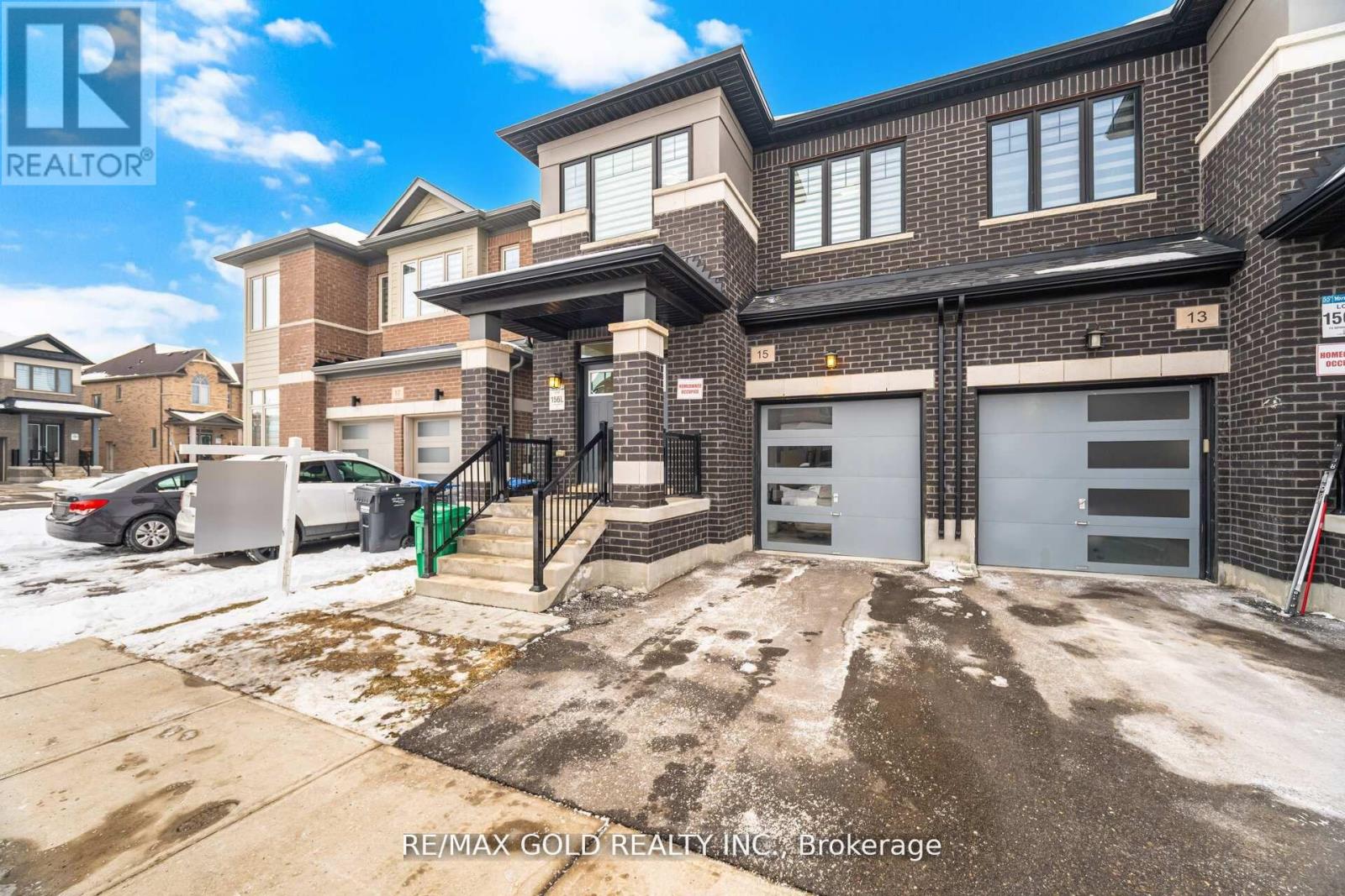 15 SPINLAND STREET, Caledon, Ontario