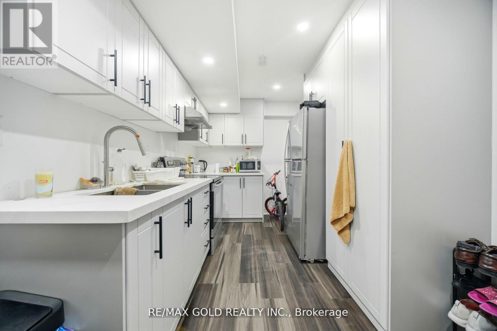 15 Spinland Street, Caledon, Ontario  L7C 4K4 - Photo 38 - W12814168