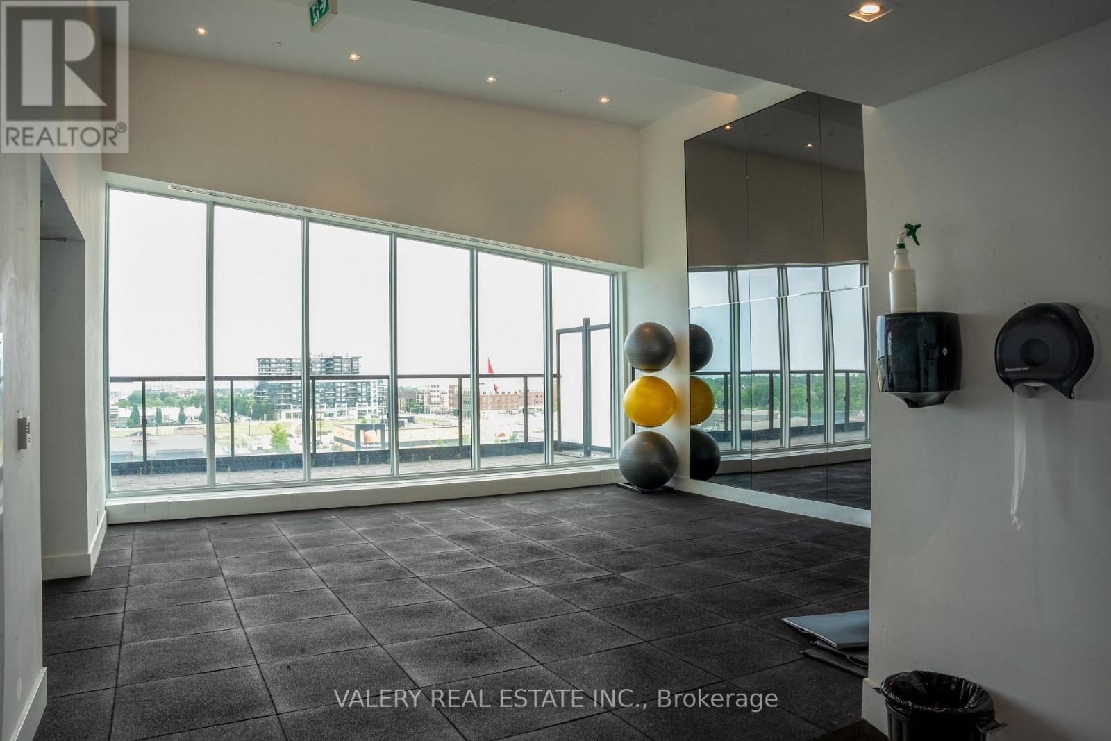 504 - 297 Oak Walk Drive, Oakville, Ontario  L6R 3R6 - Photo 15 - W12836438