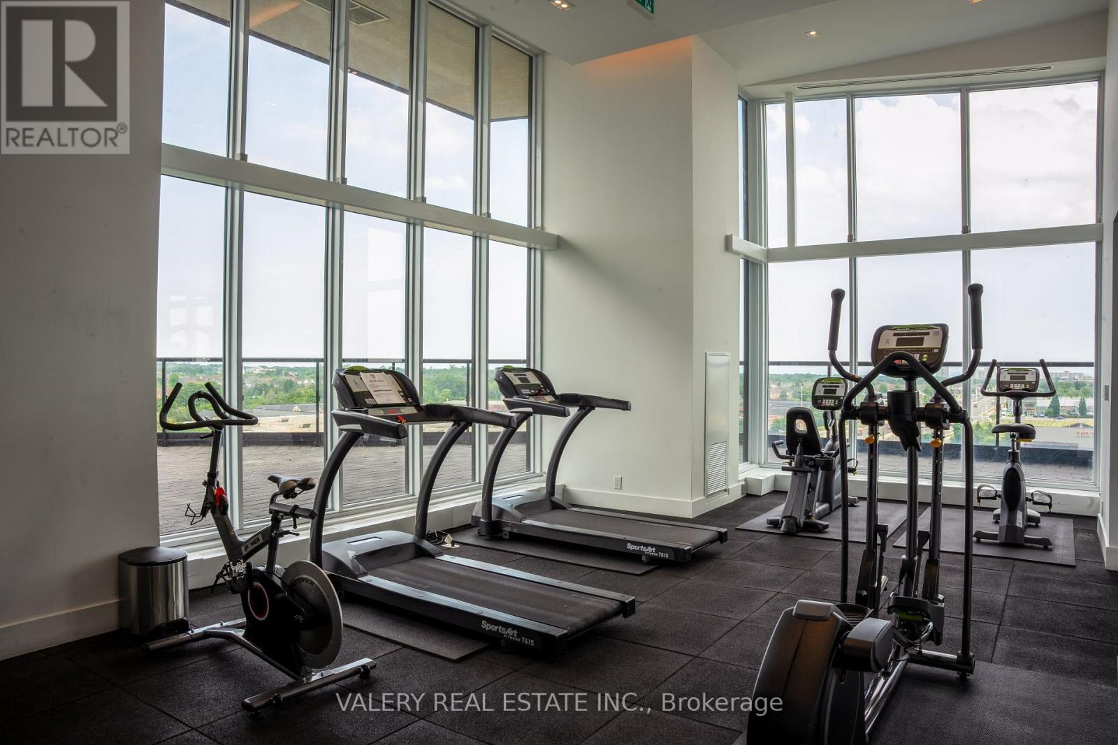 504 - 297 Oak Walk Drive, Oakville, Ontario  L6R 3R6 - Photo 18 - W12836438