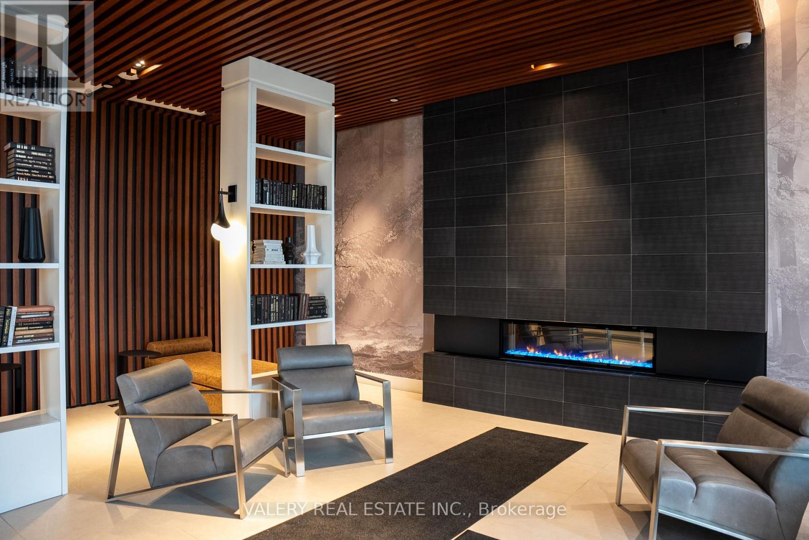 504 - 297 Oak Walk Drive, Oakville, Ontario  L6R 3R6 - Photo 3 - W12836438