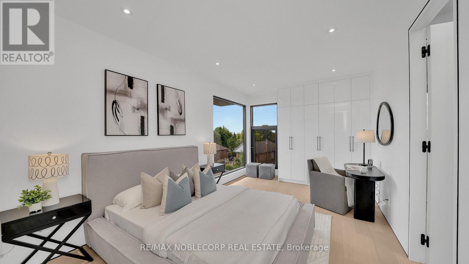 16 Deevale Road, Toronto, Ontario  M3M 1Z3 - Photo 32 - W12836442