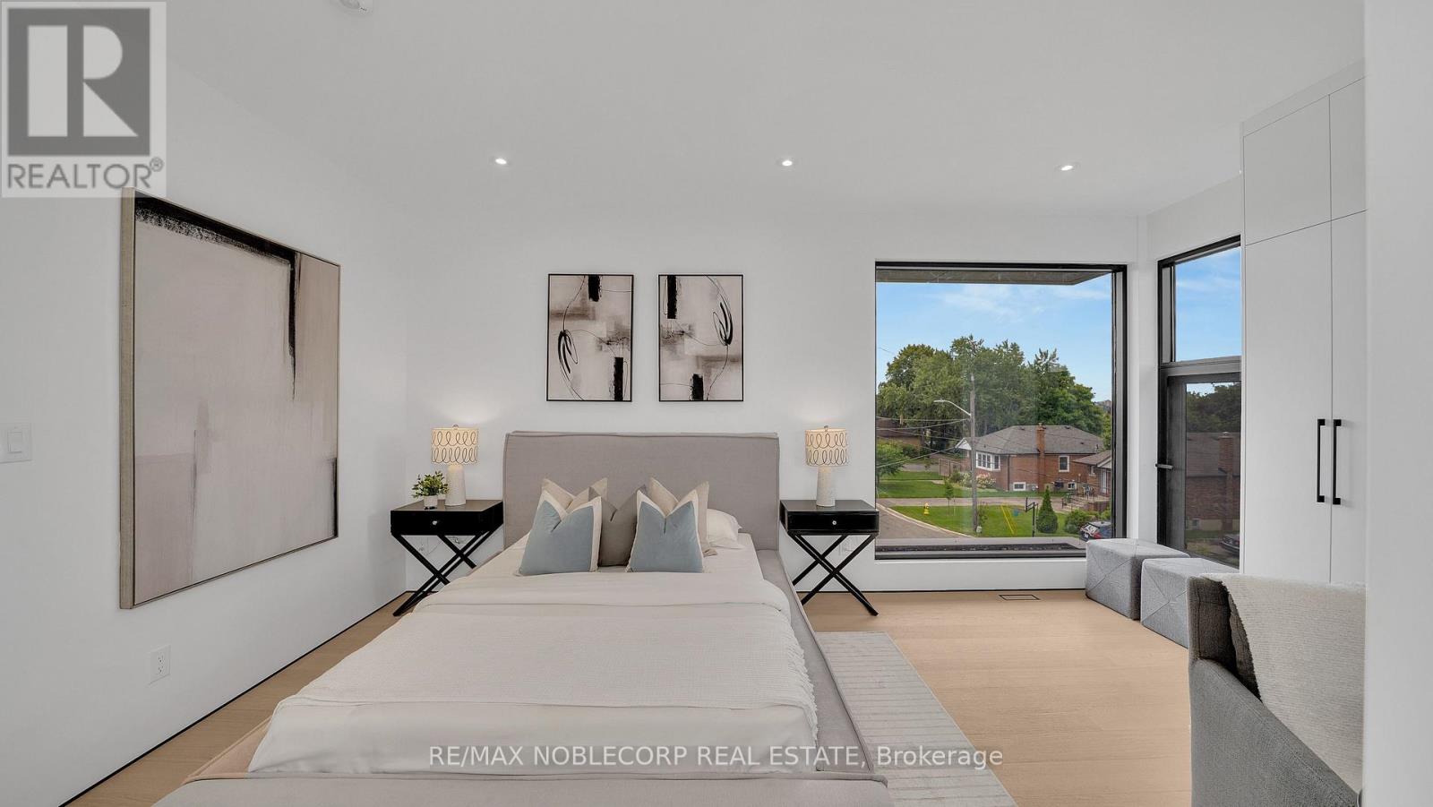 16 Deevale Road, Toronto, Ontario  M3M 1Z3 - Photo 33 - W12836442