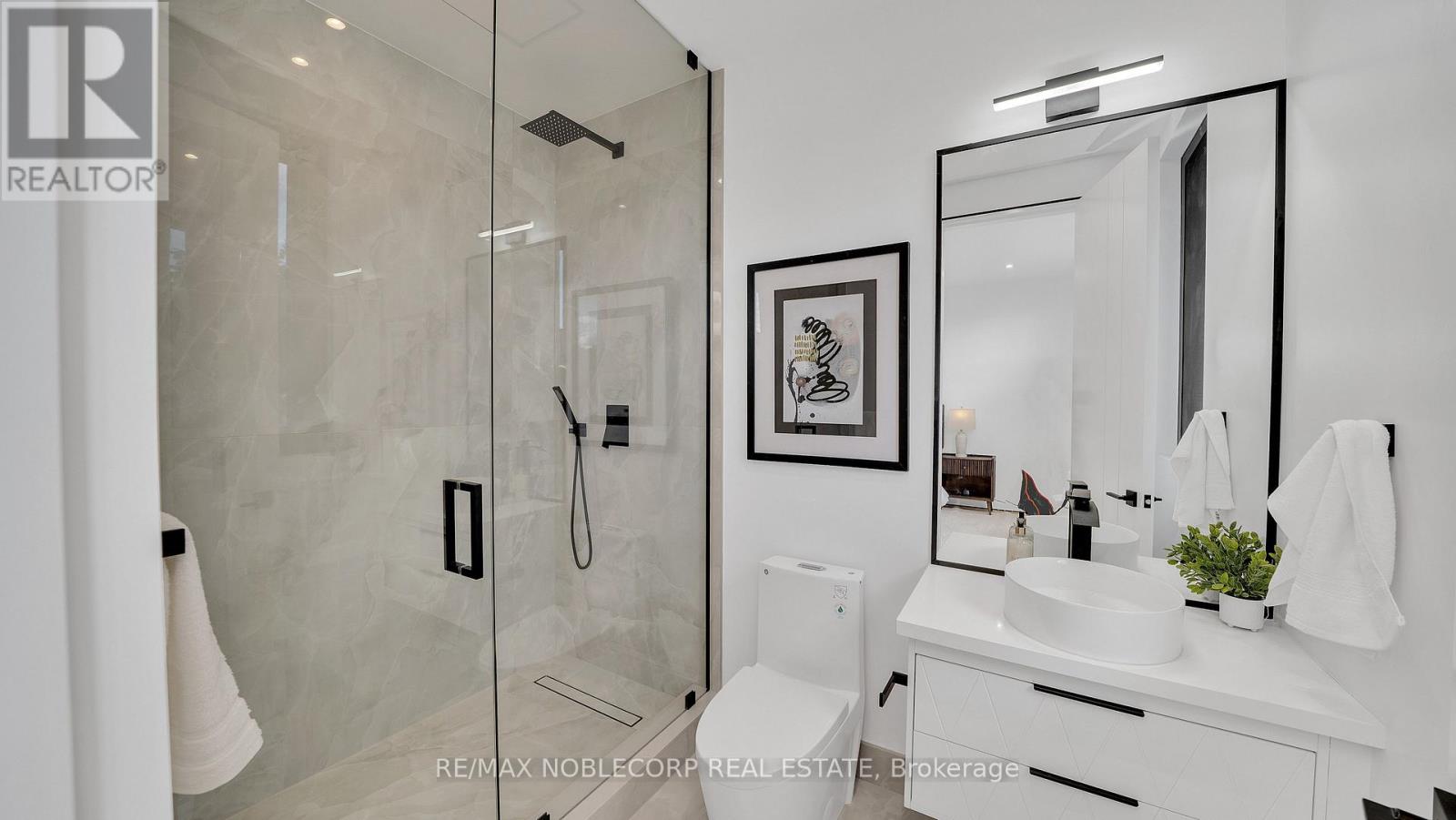 16 Deevale Road, Toronto, Ontario  M3M 1Z3 - Photo 36 - W12836442