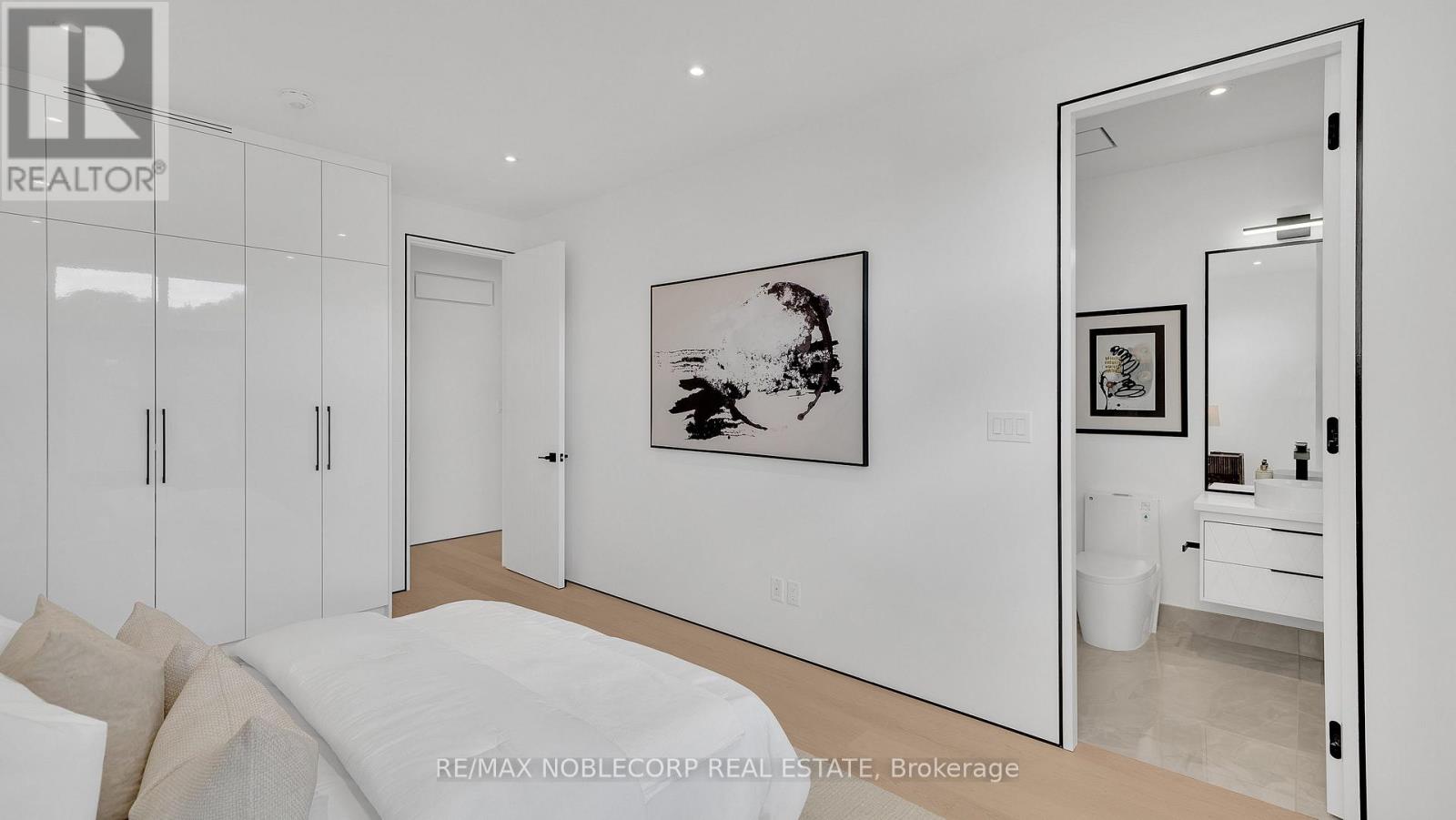 16 Deevale Road, Toronto, Ontario  M3M 1Z3 - Photo 37 - W12836442