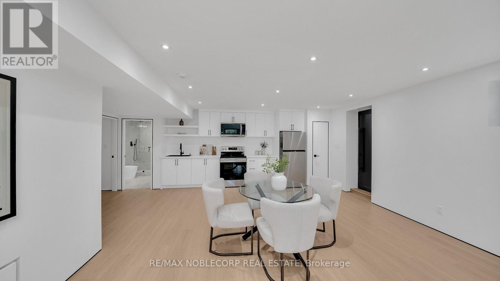 16 Deevale Road, Toronto, Ontario  M3M 1Z3 - Photo 40 - W12836442