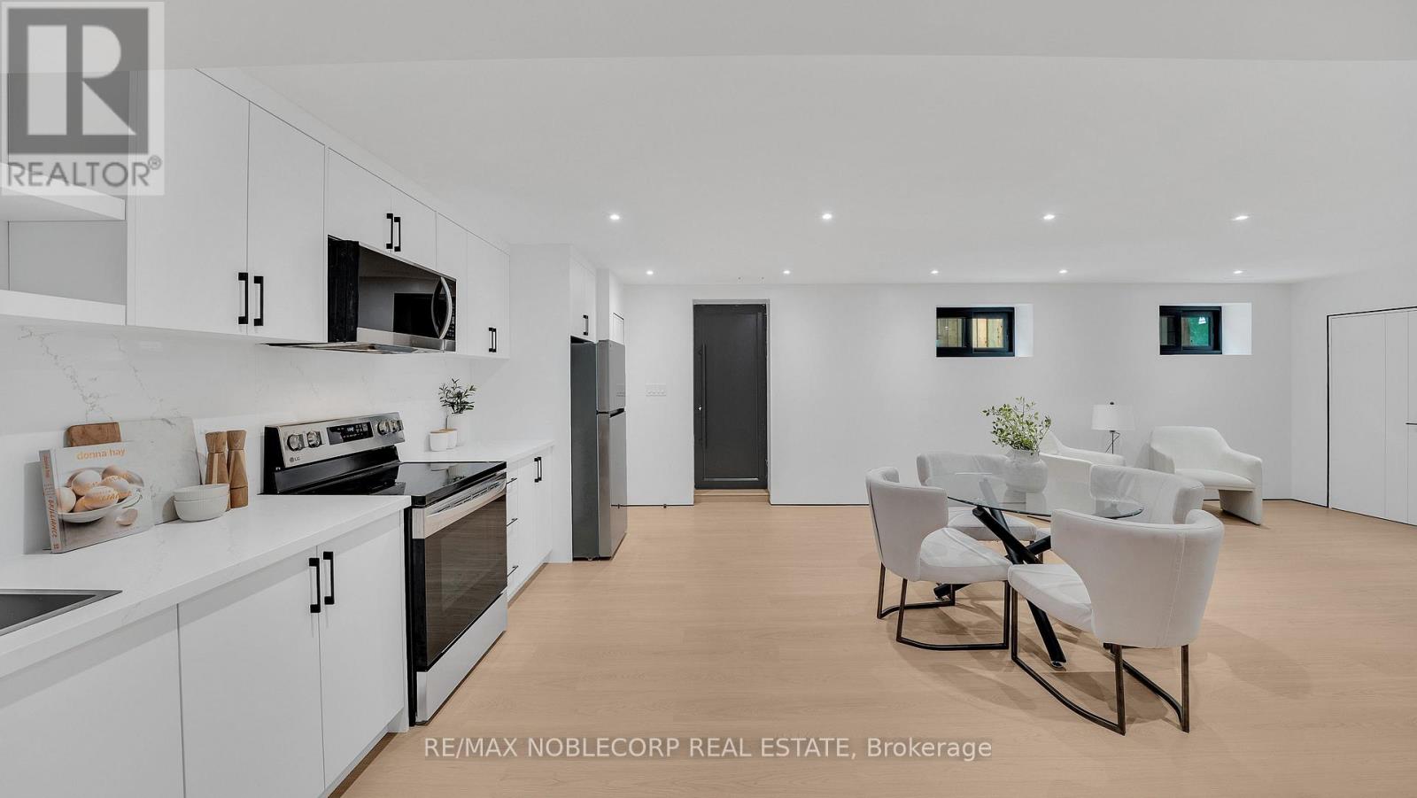 16 Deevale Road, Toronto, Ontario  M3M 1Z3 - Photo 41 - W12836442