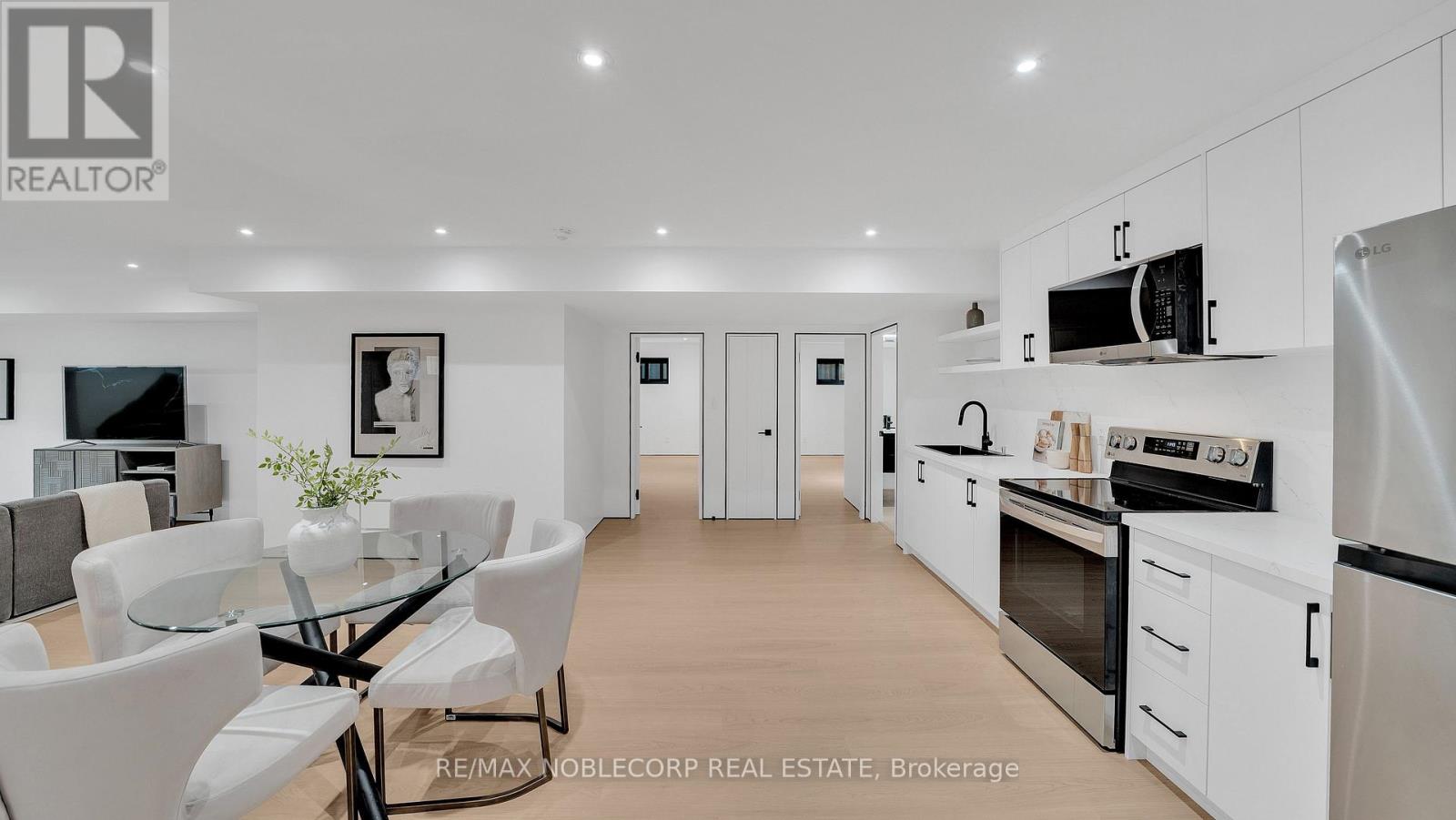 16 Deevale Road, Toronto, Ontario  M3M 1Z3 - Photo 43 - W12836442