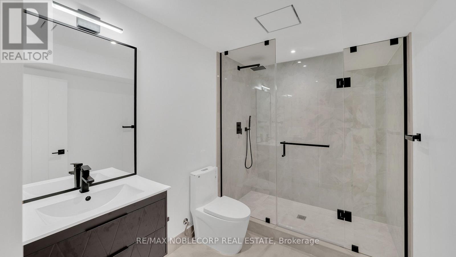 16 Deevale Road, Toronto, Ontario  M3M 1Z3 - Photo 45 - W12836442