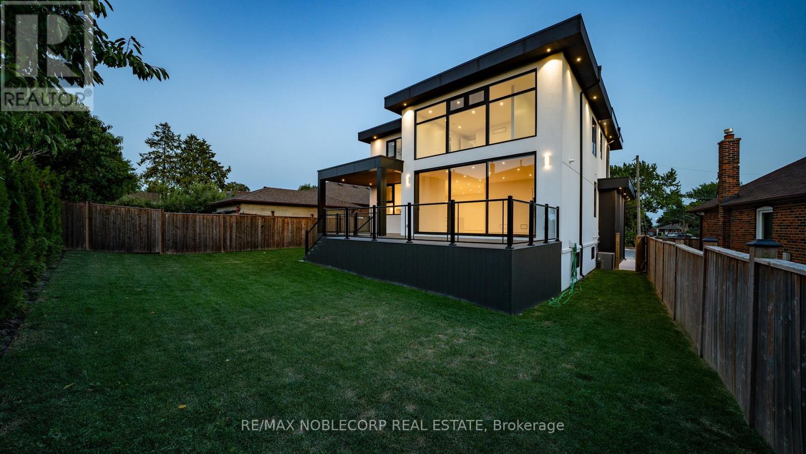 16 Deevale Road, Toronto, Ontario  M3M 1Z3 - Photo 48 - W12836442