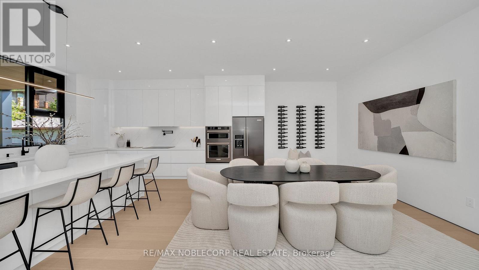 16 Deevale Road, Toronto, Ontario  M3M 1Z3 - Photo 7 - W12836442