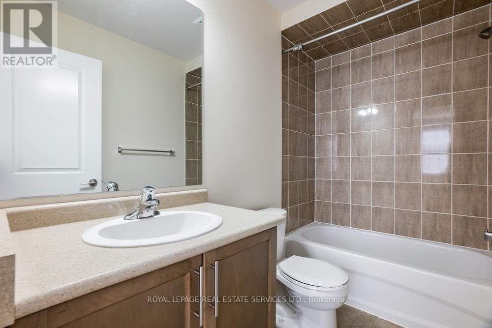 206 - 2326 Taunton Road, Oakville, Ontario  L6H 0G3 - Photo 11 - W12836454