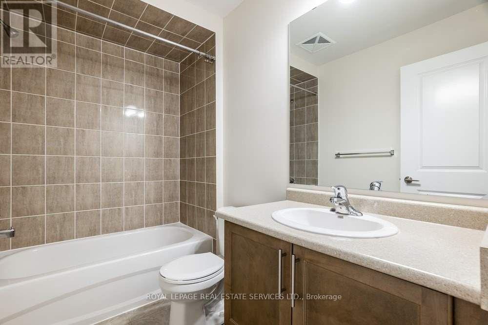 206 - 2326 Taunton Road, Oakville, Ontario  L6H 0G3 - Photo 14 - W12836454