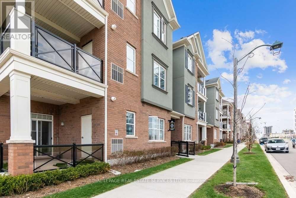 206 - 2326 Taunton Road, Oakville, Ontario  L6H 0G3 - Photo 2 - W12836454