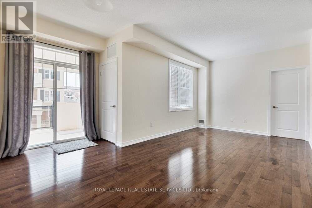 206 - 2326 Taunton Road, Oakville, Ontario  L6H 0G3 - Photo 3 - W12836454