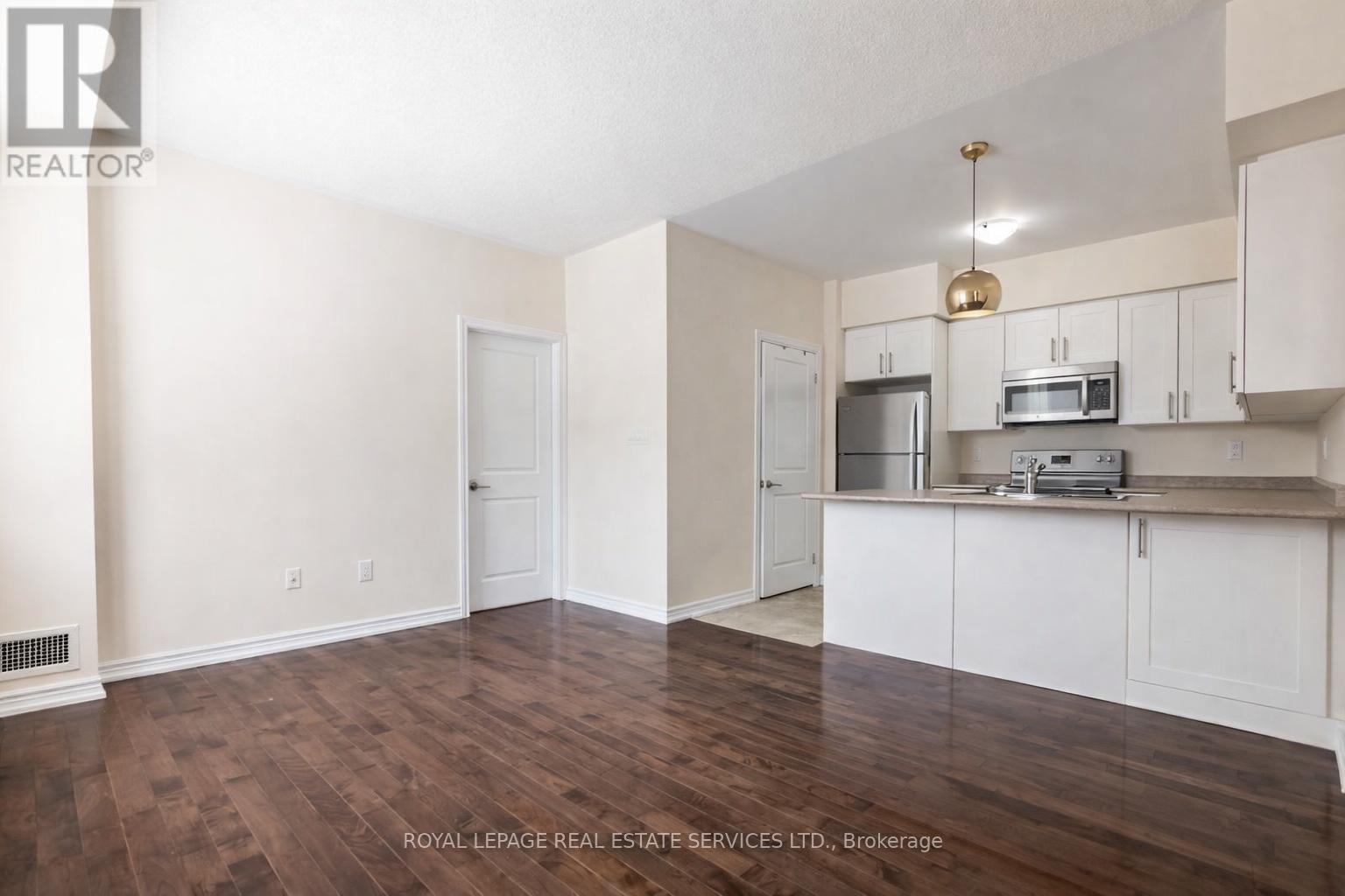 206 - 2326 Taunton Road, Oakville, Ontario  L6H 0G3 - Photo 6 - W12836454
