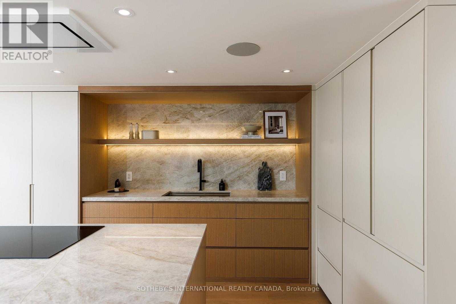 339 - 1100 Lansdowne Avenue, Toronto, Ontario  M6H 4K1 - Photo 4 - W12836456