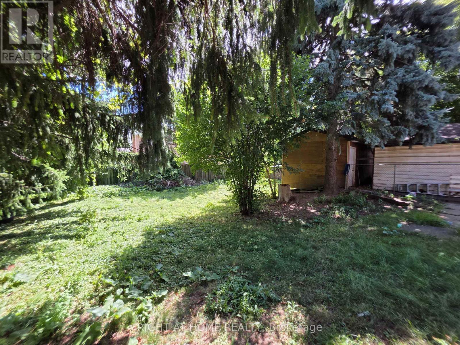 9 Rogers Road, Brampton, Ontario  L6X 1L7 - Photo 2 - W12836462