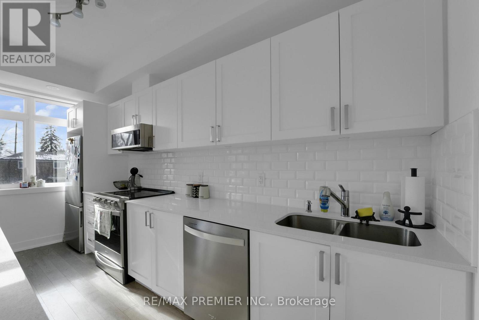 202 - 1115 Douglas Mccurdy Common, Mississauga, Ontario  L4W 2H2 - Photo 3 - W12836468