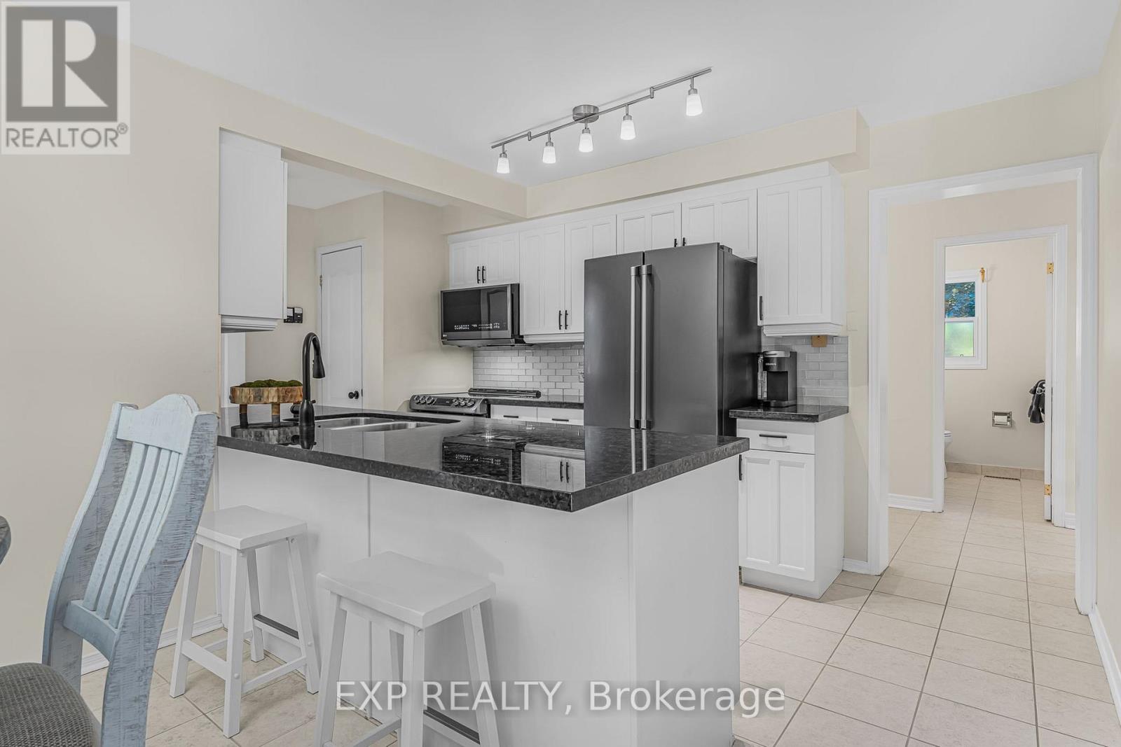 20 Amity Road, Mississauga, Ontario  L5M 1P2 - Photo 10 - W12836510