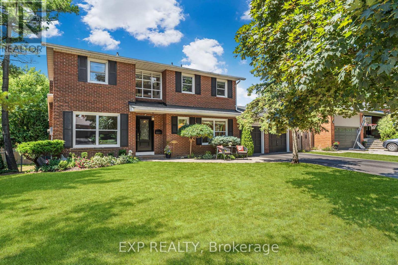 20 Amity Road, Mississauga, Ontario  L5M 1P2 - Photo 2 - W12836510