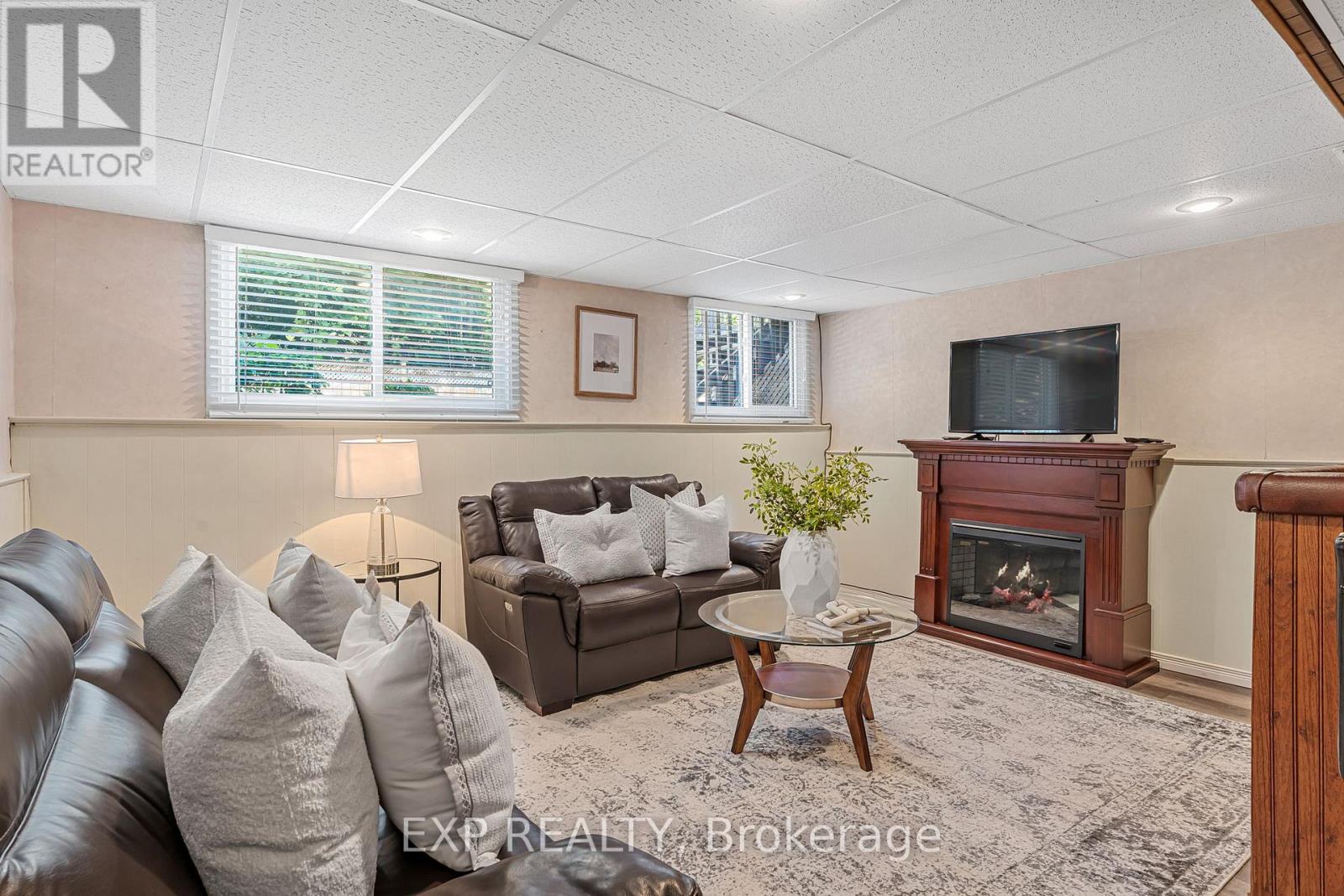 20 Amity Road, Mississauga, Ontario  L5M 1P2 - Photo 34 - W12836510