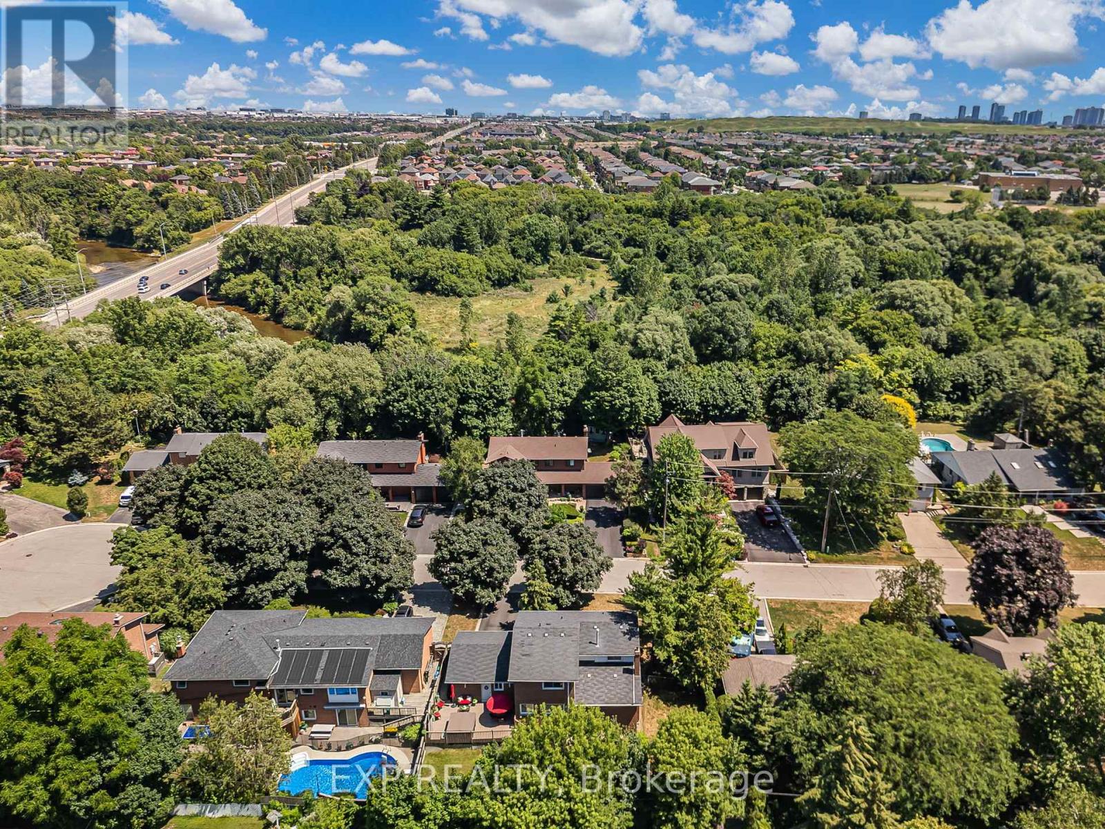 20 Amity Road, Mississauga, Ontario  L5M 1P2 - Photo 45 - W12836510