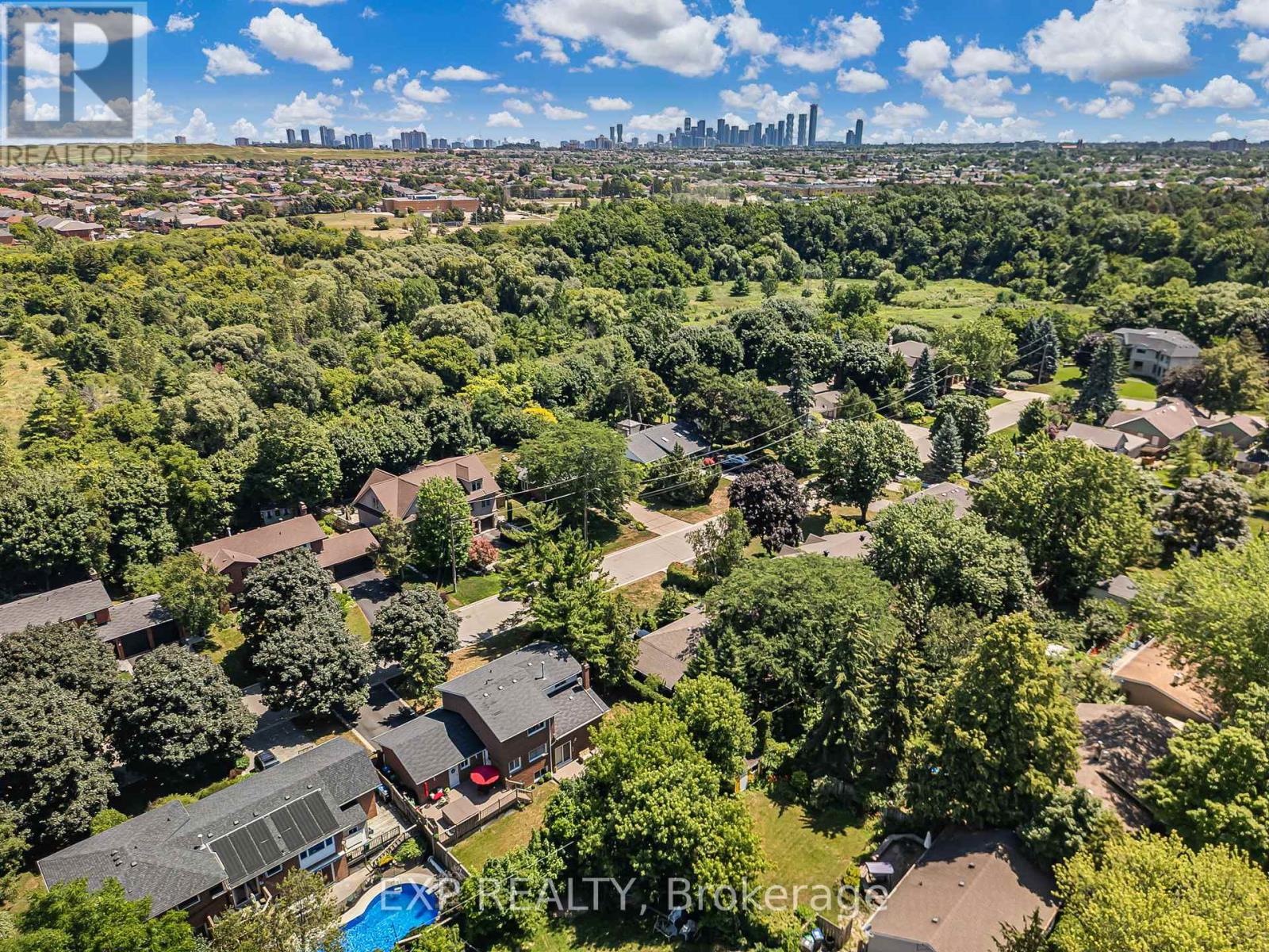 20 Amity Road, Mississauga, Ontario  L5M 1P2 - Photo 46 - W12836510