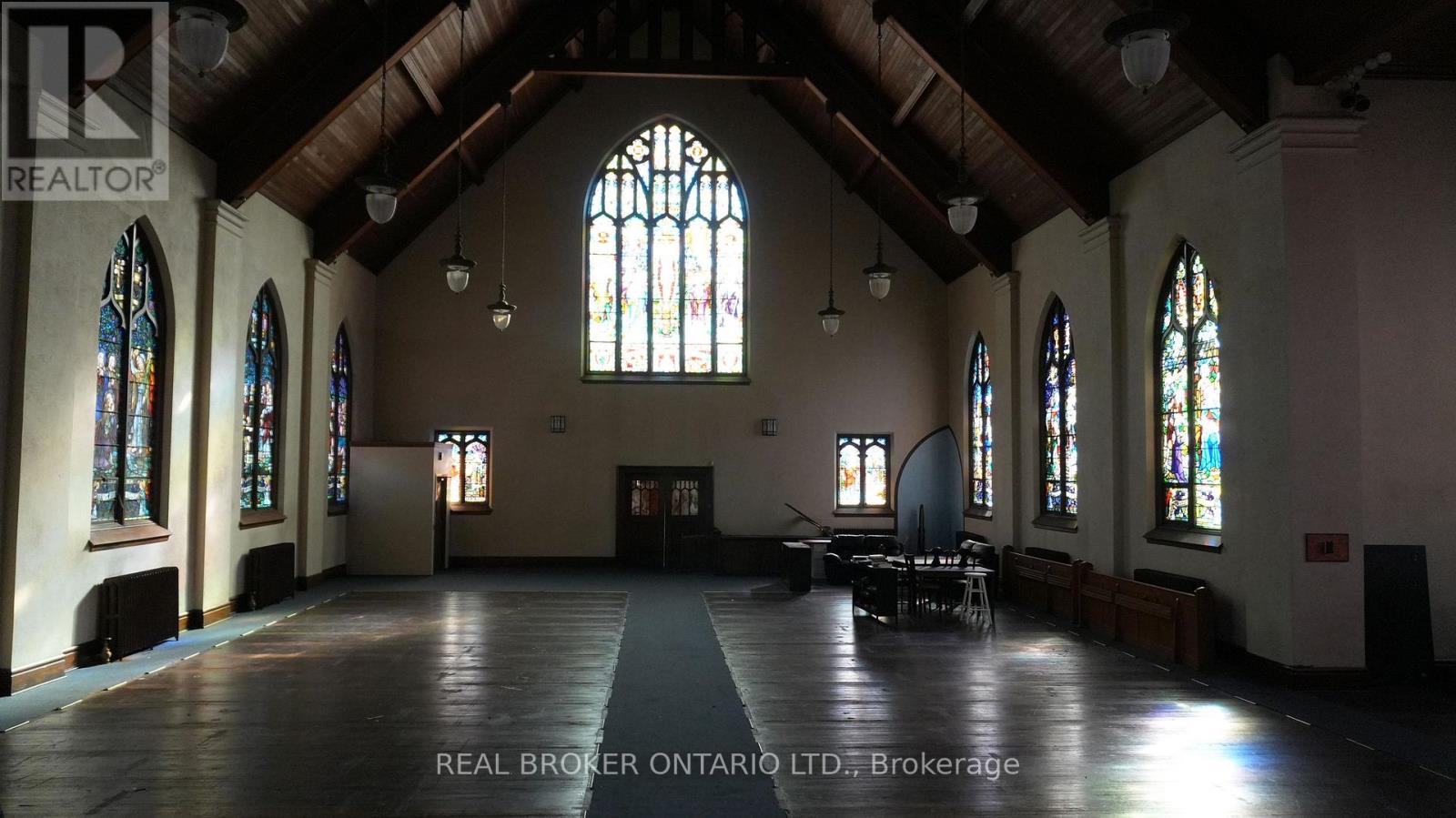 1401 King Street E, Hamilton, Ontario  L8M 3M1 - Photo 3 - X12836294