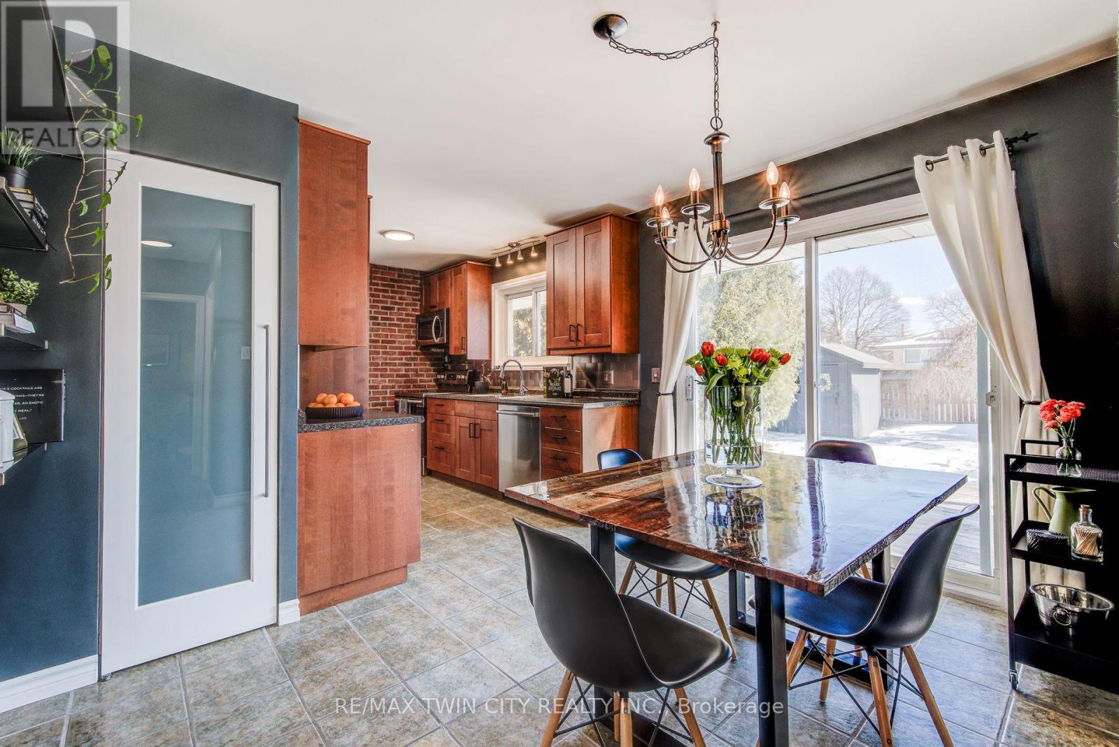 18 Duncairn Avenue, Kitchener, Ontario  N2M 4S4 - Photo 10 - X12836302