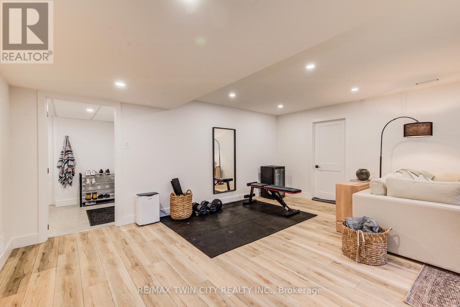 18 Duncairn Avenue, Kitchener, Ontario  N2M 4S4 - Photo 26 - X12836302