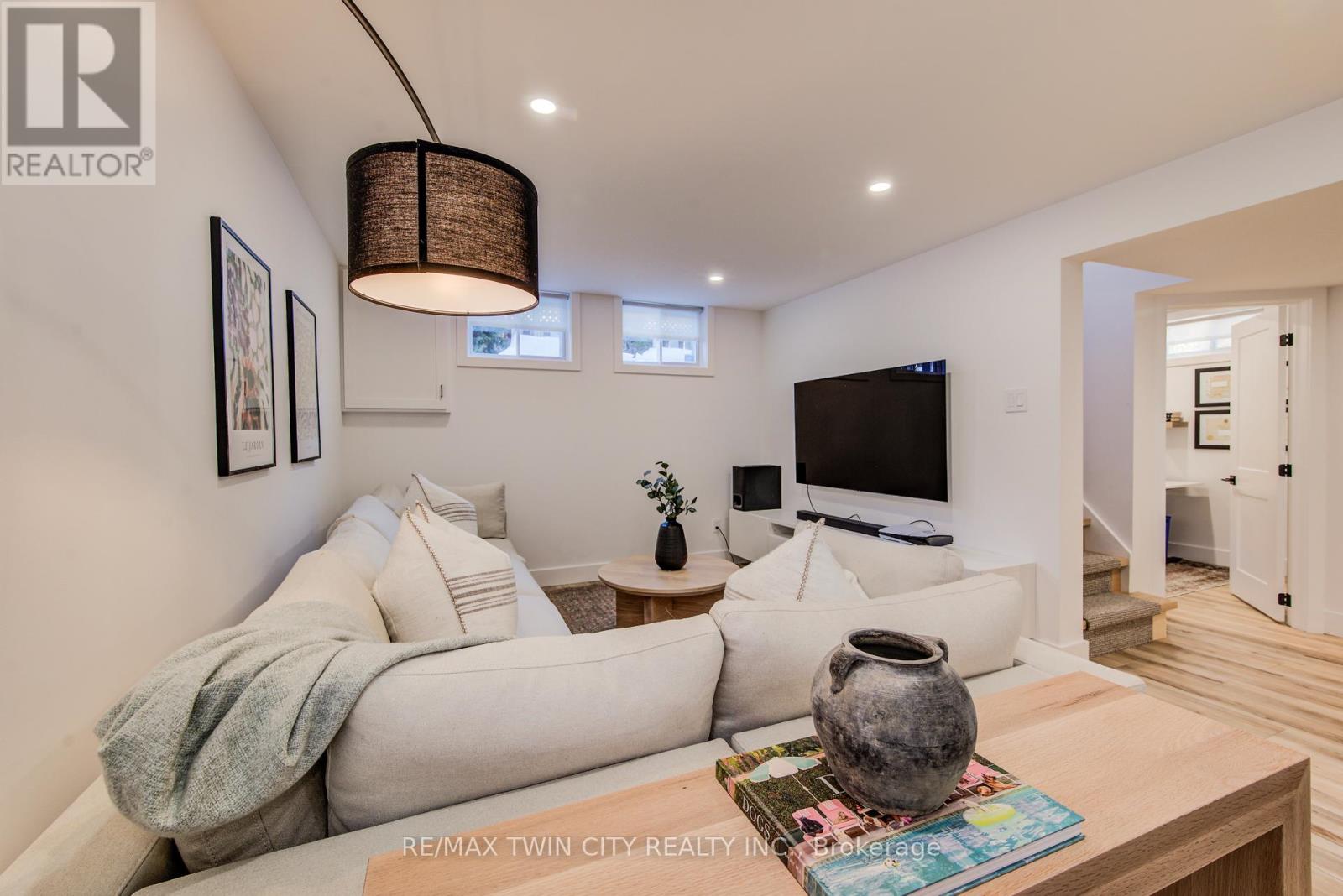 18 Duncairn Avenue, Kitchener, Ontario  N2M 4S4 - Photo 28 - X12836302