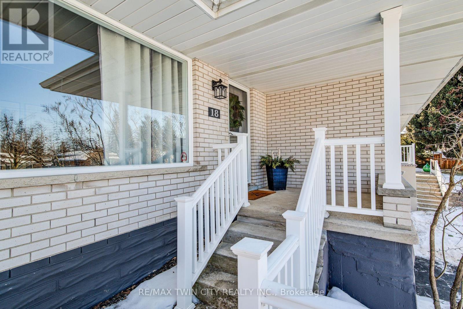 18 Duncairn Avenue, Kitchener, Ontario  N2M 4S4 - Photo 3 - X12836302