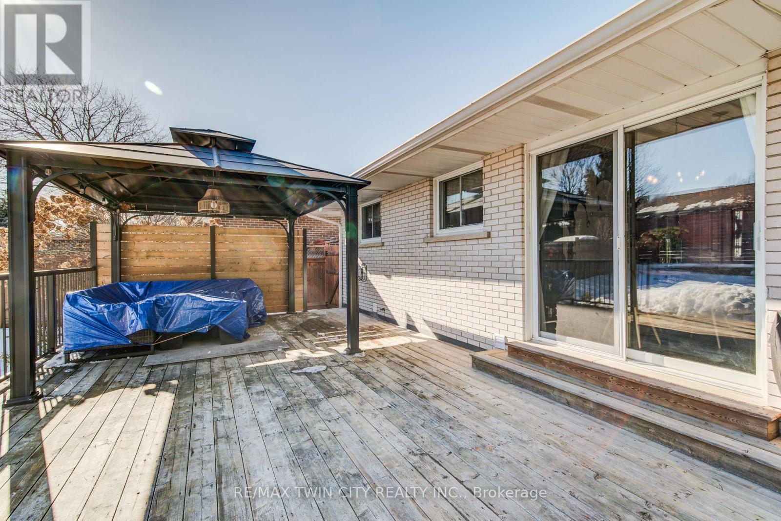 18 Duncairn Avenue, Kitchener, Ontario  N2M 4S4 - Photo 38 - X12836302