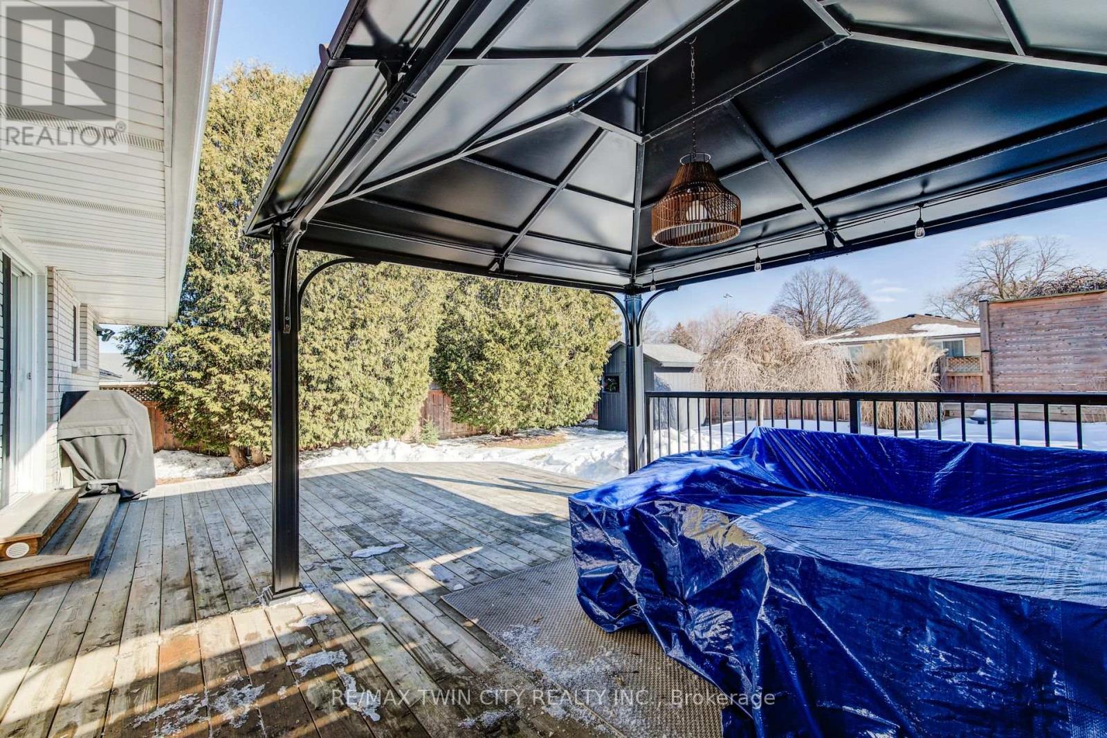 18 Duncairn Avenue, Kitchener, Ontario  N2M 4S4 - Photo 39 - X12836302