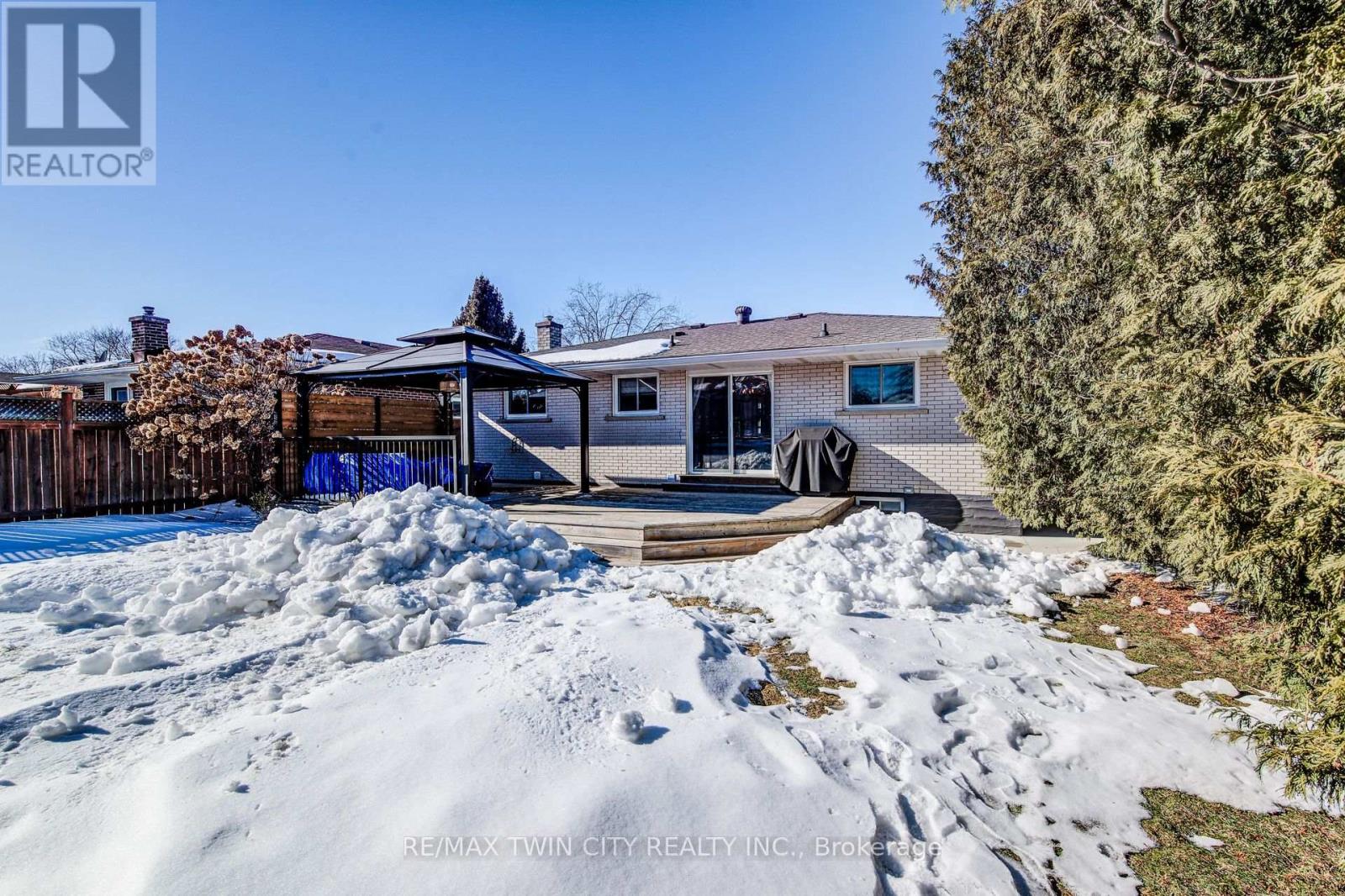 18 Duncairn Avenue, Kitchener, Ontario  N2M 4S4 - Photo 42 - X12836302