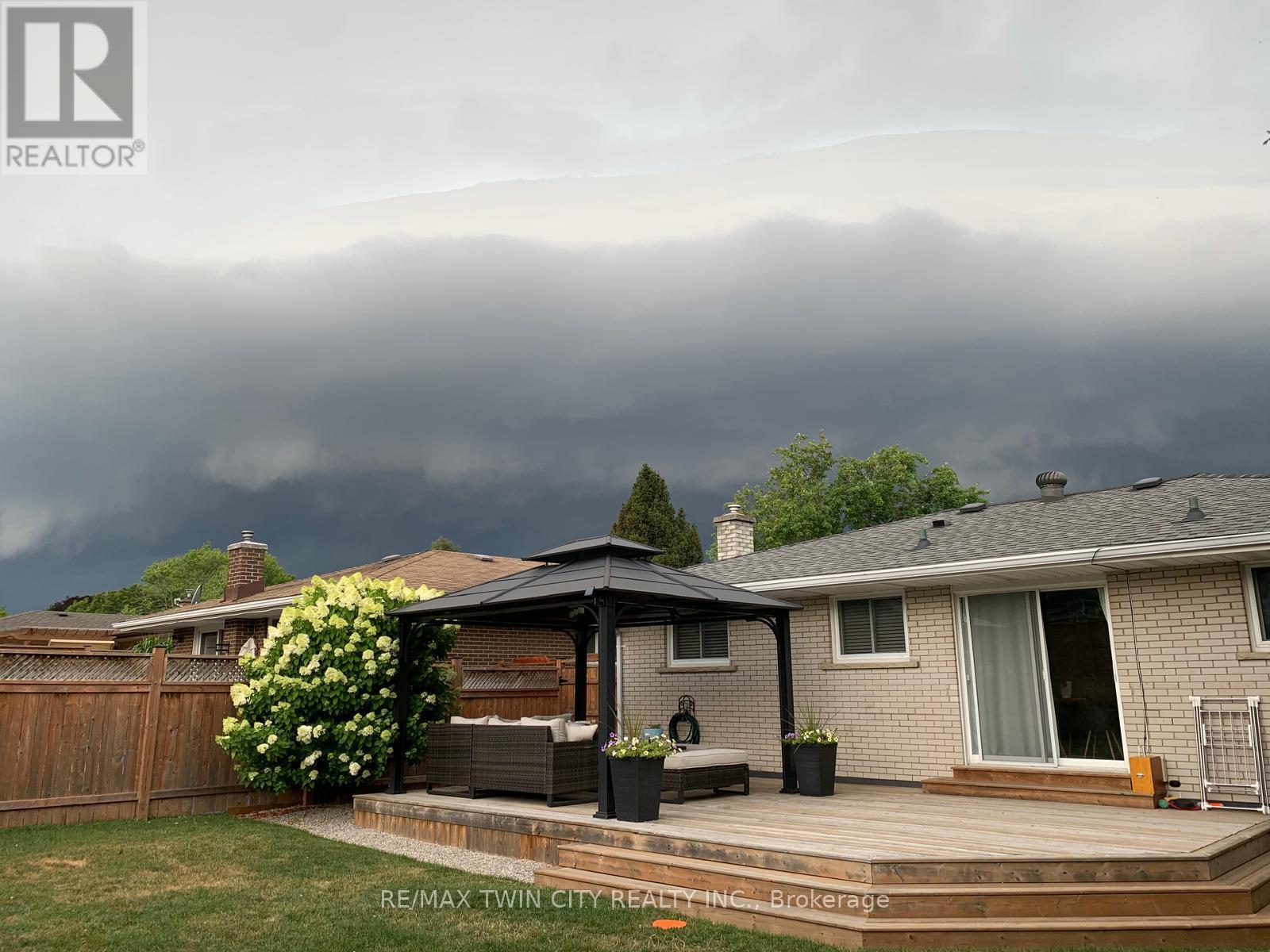 18 Duncairn Avenue, Kitchener, Ontario  N2M 4S4 - Photo 44 - X12836302