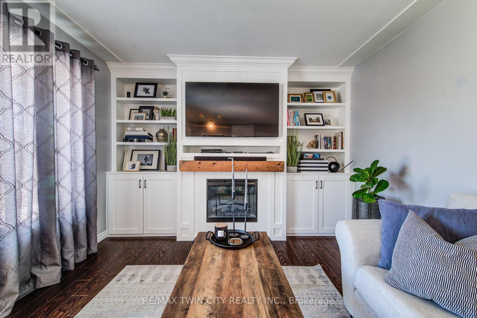 18 Duncairn Avenue, Kitchener, Ontario  N2M 4S4 - Photo 9 - X12836302