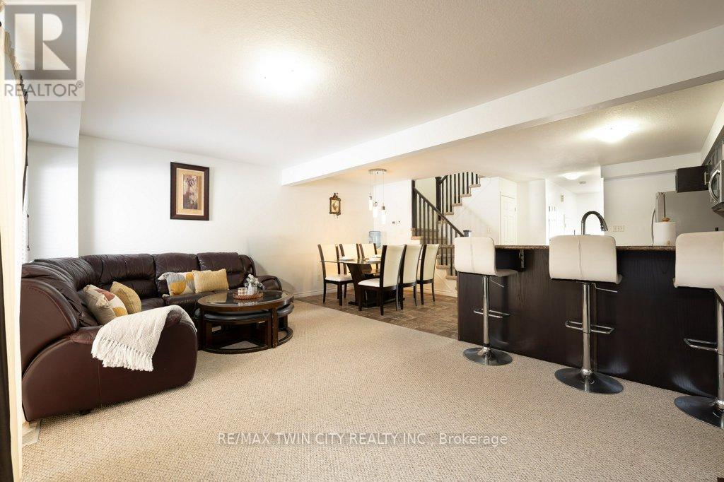 8 Renfrew Street, Kitchener, Ontario  N2R 0G6 - Photo 17 - X12836306