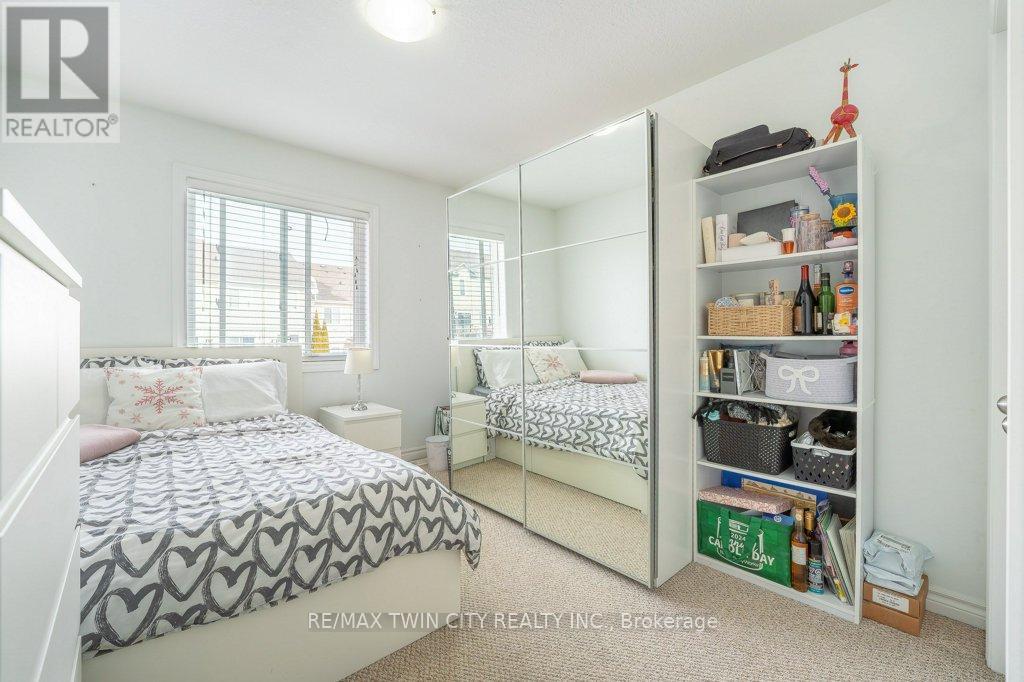 8 Renfrew Street, Kitchener, Ontario  N2R 0G6 - Photo 23 - X12836306