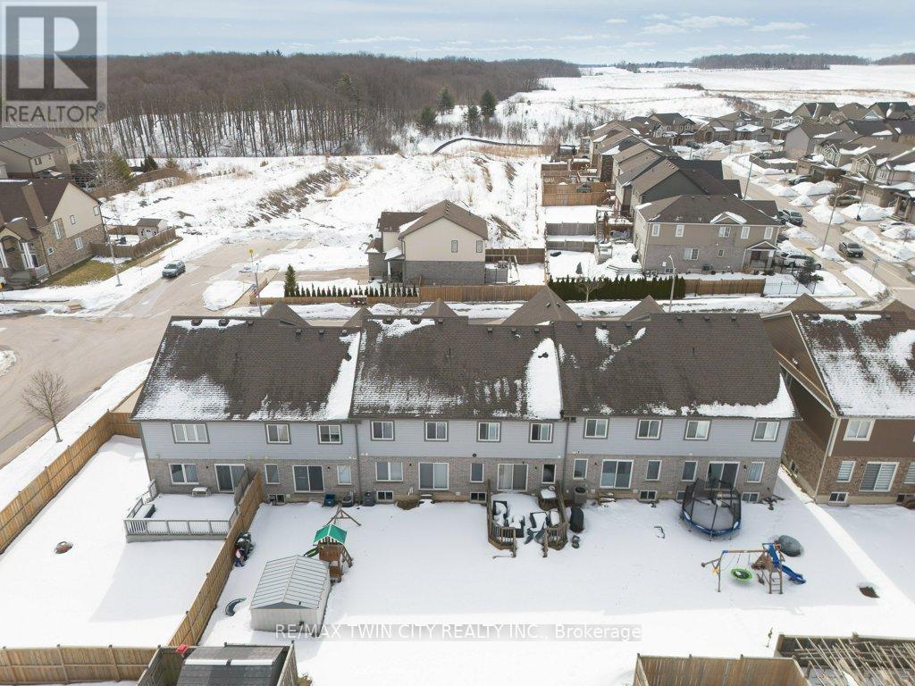 8 Renfrew Street, Kitchener, Ontario  N2R 0G6 - Photo 35 - X12836306